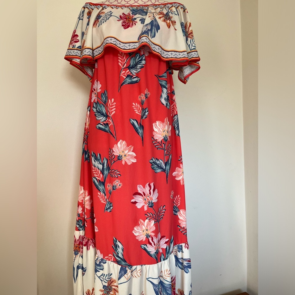 NWOT Flying Tomato 🍅 Maxi dress off shoulder Sz Medium